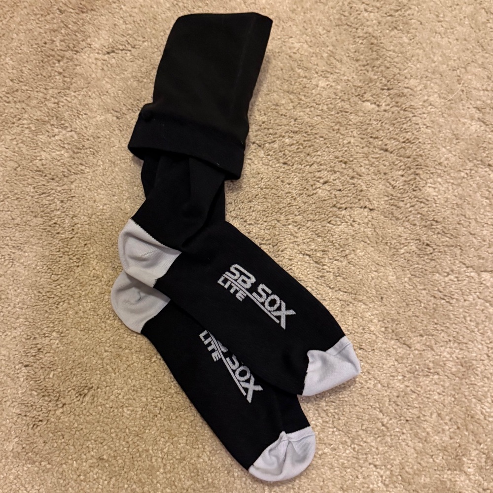 SB Sox brand 20-30 mmHg compression socks size small